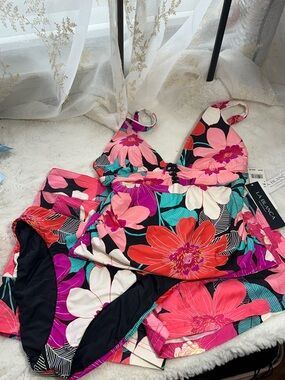 LA BLANCA Resortwear tankini and board shorts bundle size 12 and large